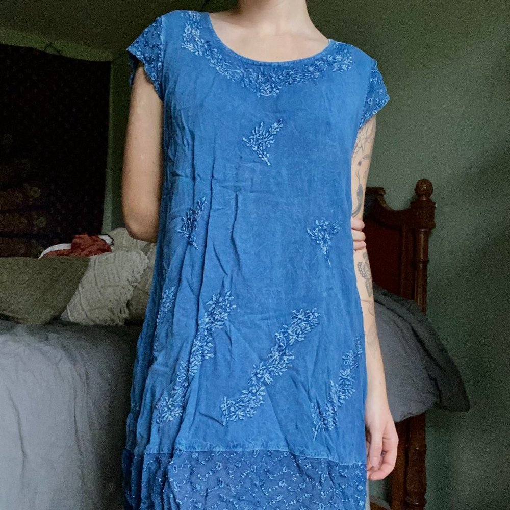 VINTAGE SUNDRESS WITH LACE EMBROIDERY